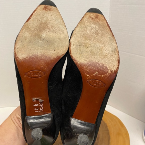 TODS Suede Kitten heel T Charm Heels - Picture 6 of 8